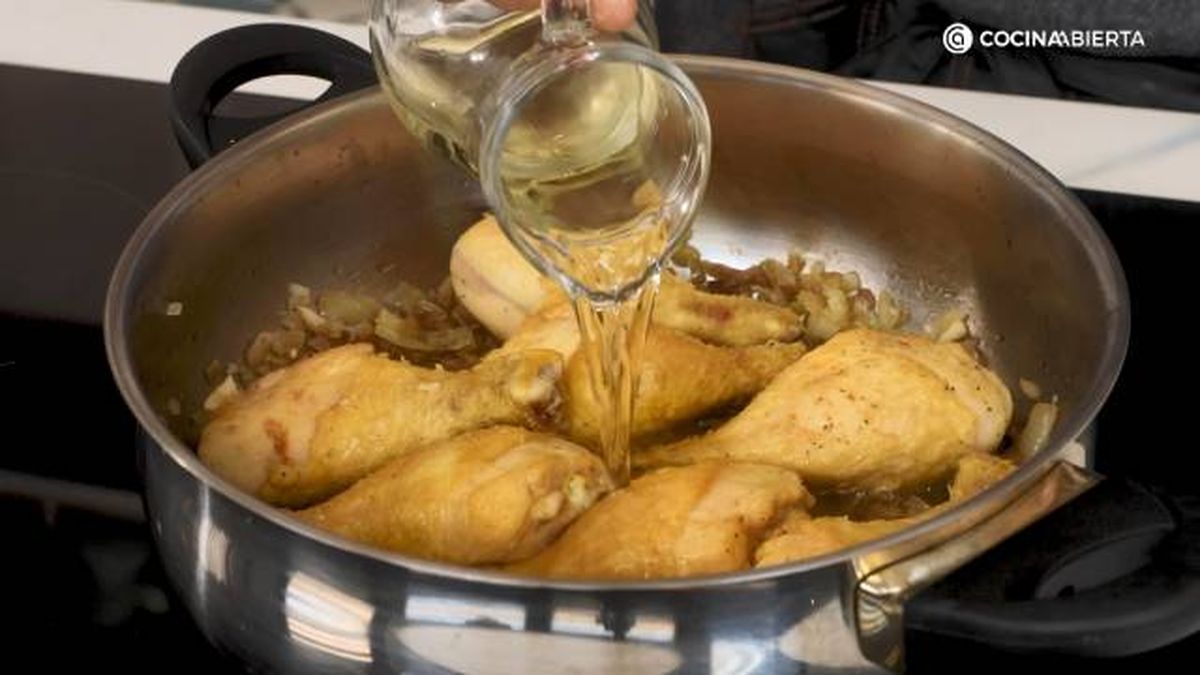 PUBWEBGAL0722 Pollo guisado paso 4