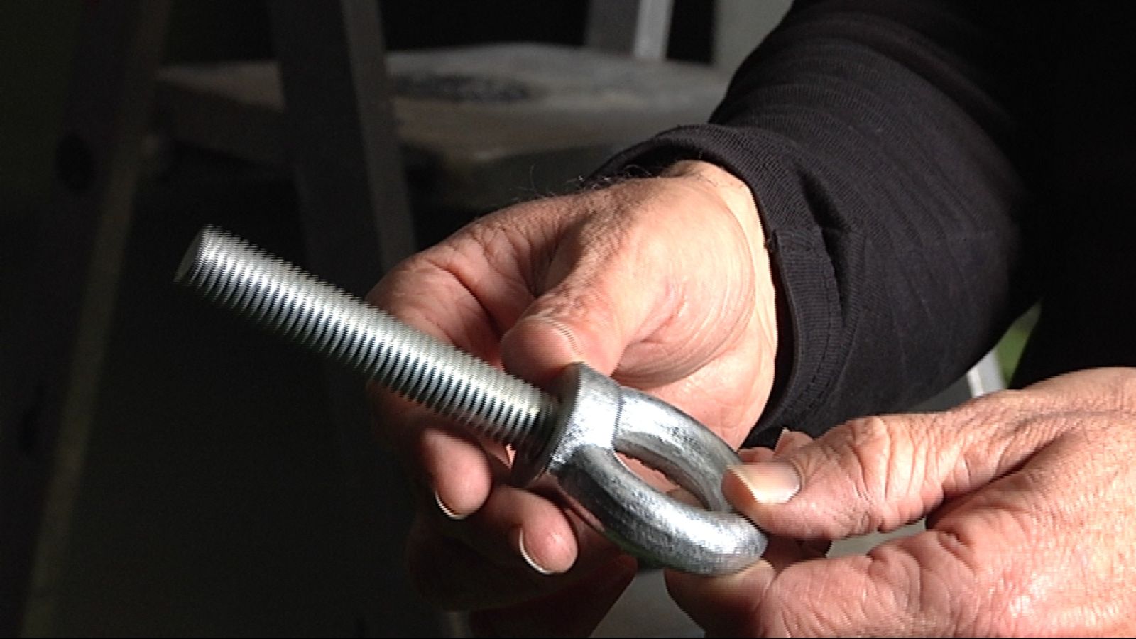 Fijar argolla en techo paso 1 Fijar argolla en techo paso 1