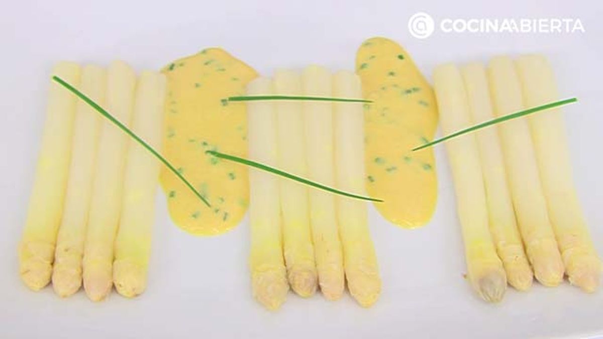 KARL6939 esparragos salsa p4