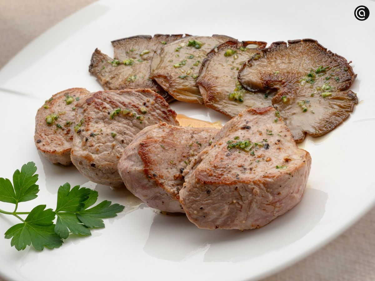 Solomillo de cerdo con setas al ajoperejil, receta de Karlos Arguiñano