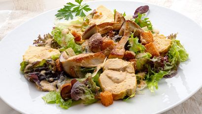 Ensalada César con hongos