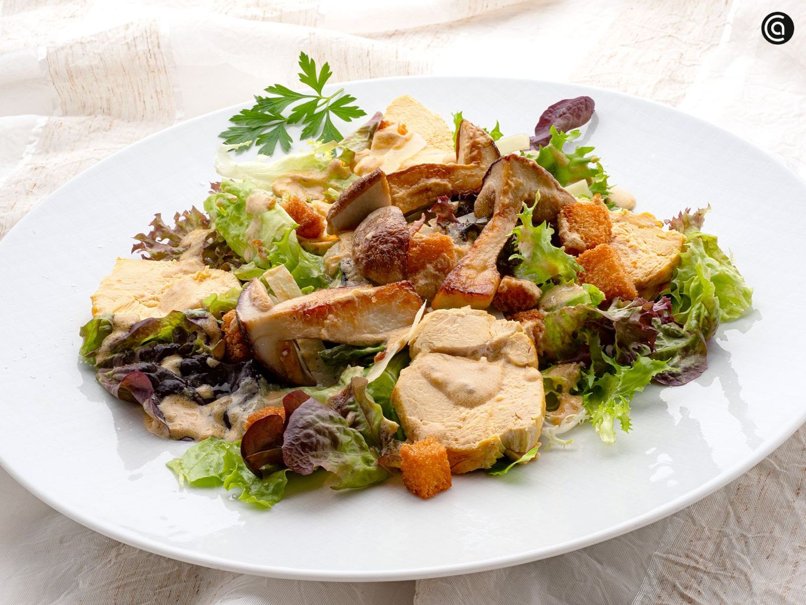 Ensalada César con hongos