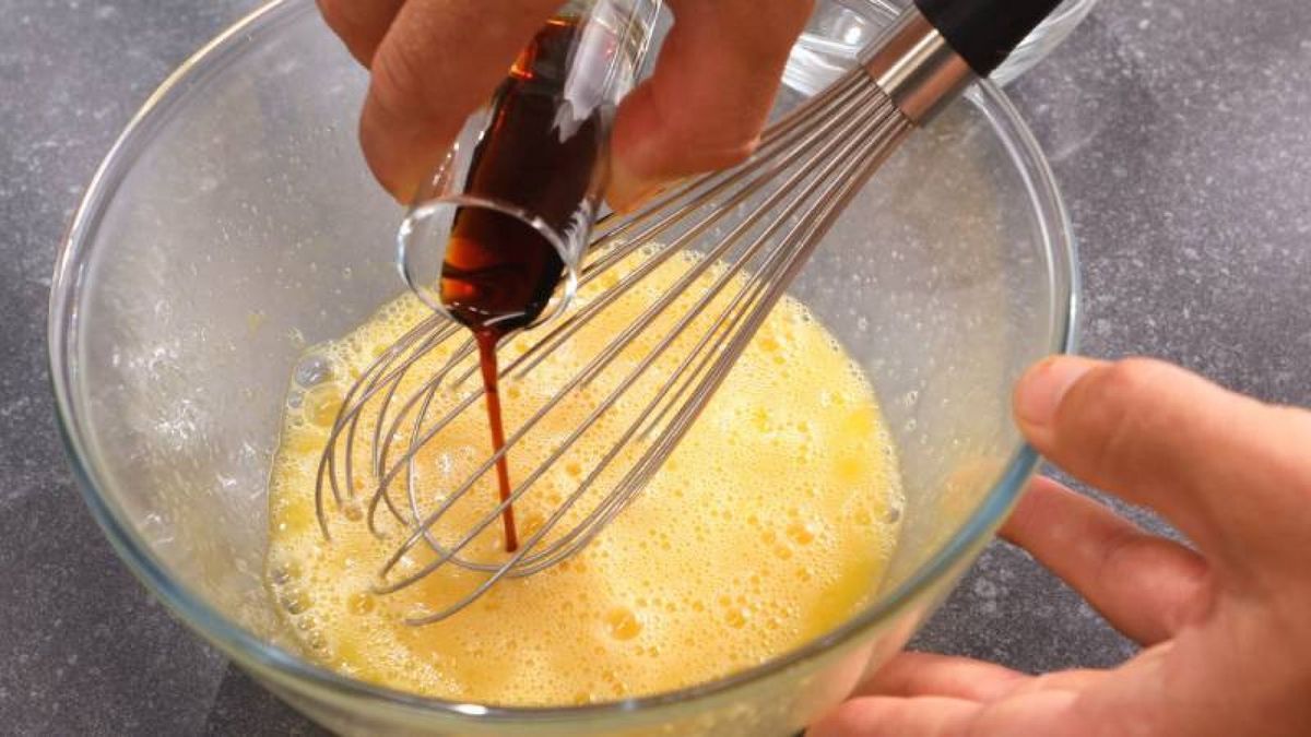 Flan de huevo en el microondas   Paso 1