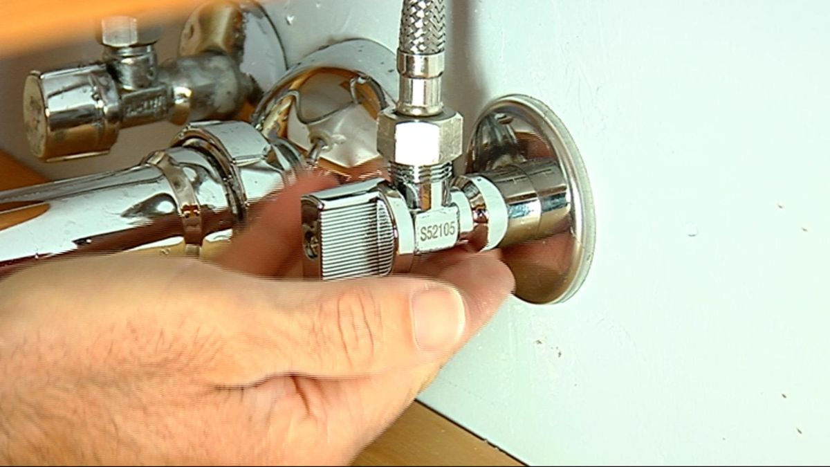 Cambiar tomas de agua paso 8