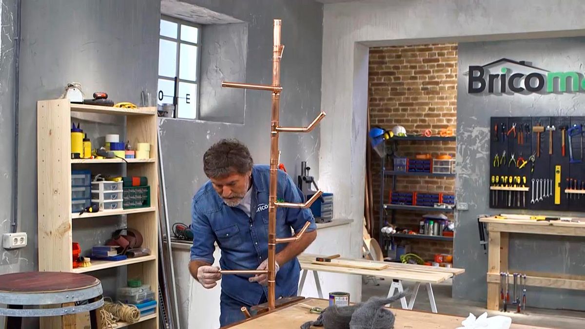 963 perchero cobre paso7