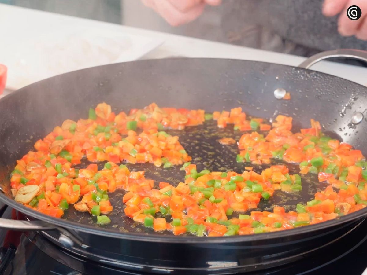 Paella de bogavante - paso 2