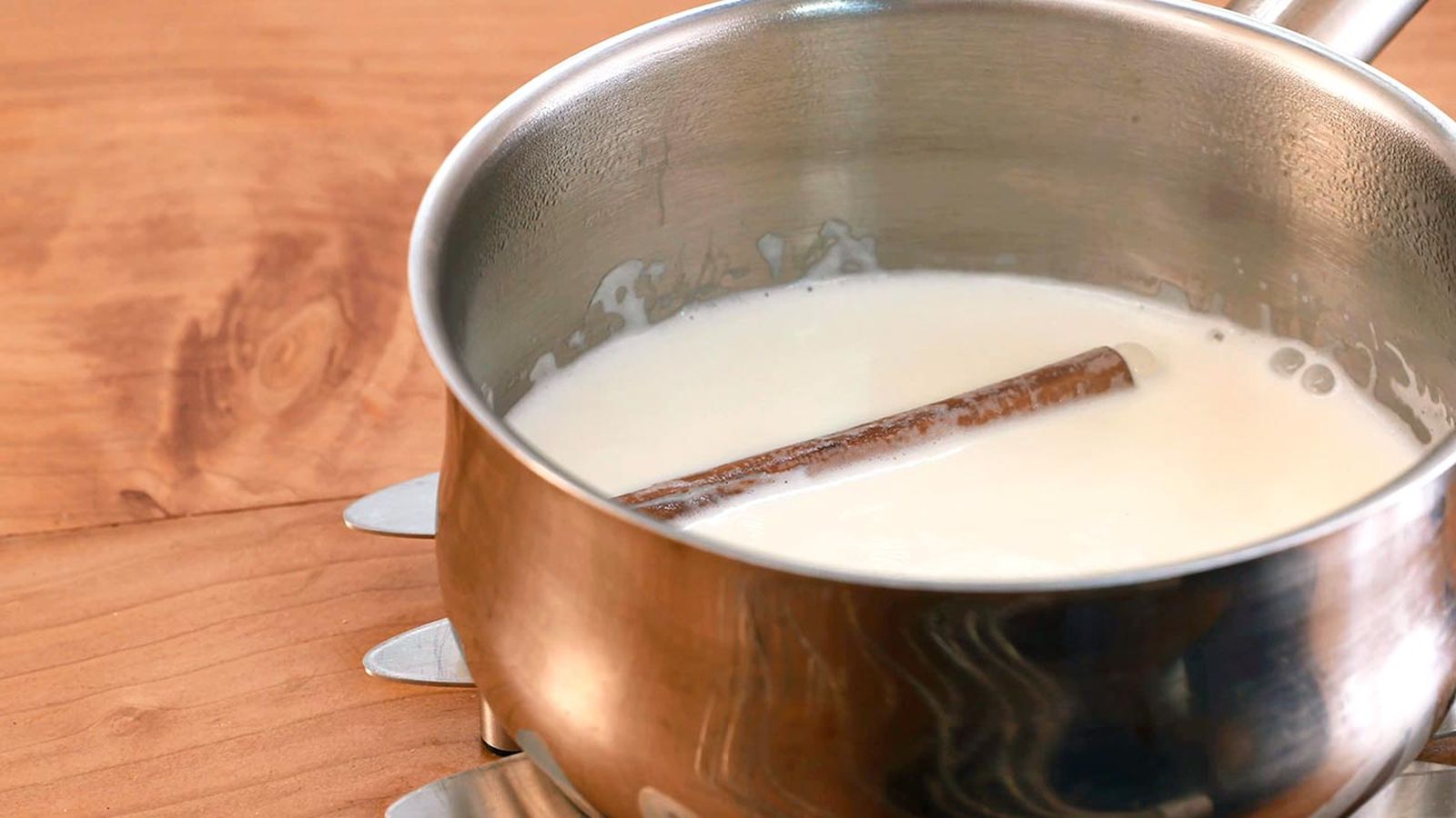 Receta de intxaursalsa o crema de nueces paso 1 Receta de intxaursalsa o crema de nueces paso 1