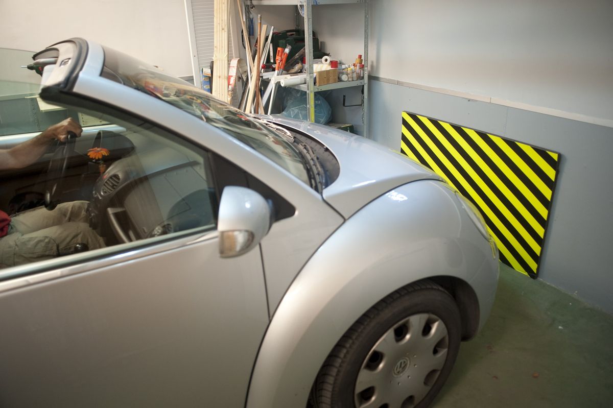 brico2 0659 Protector señalizador garaje paso 8