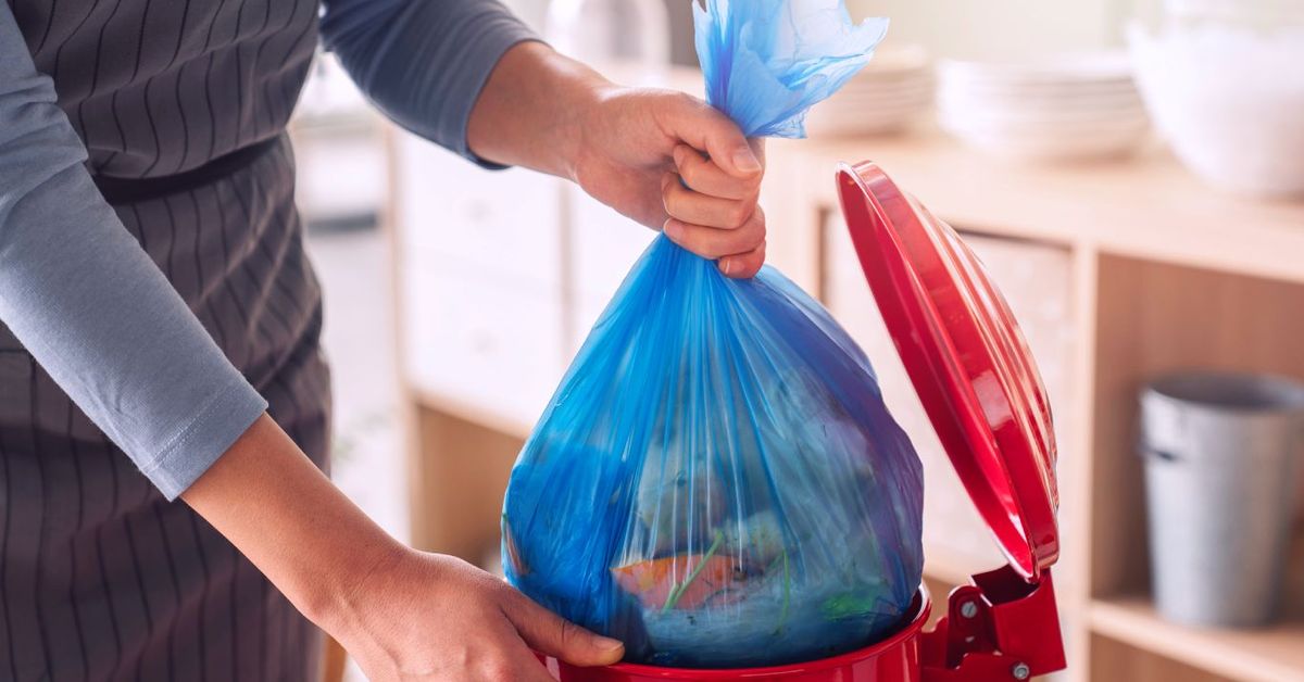 5 trucos para eliminar el mal olor del cubo de basura | Cocinatis