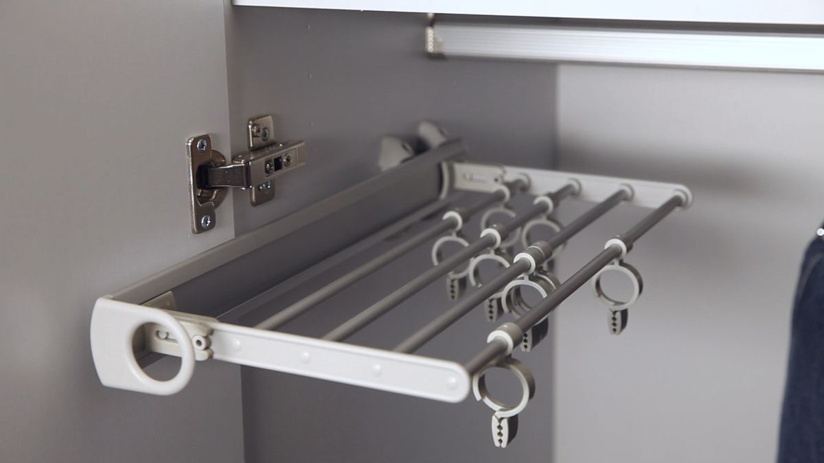 Colocar un organizador de faldas paso 4