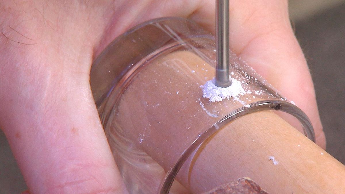 Botellas luminosas paso 11