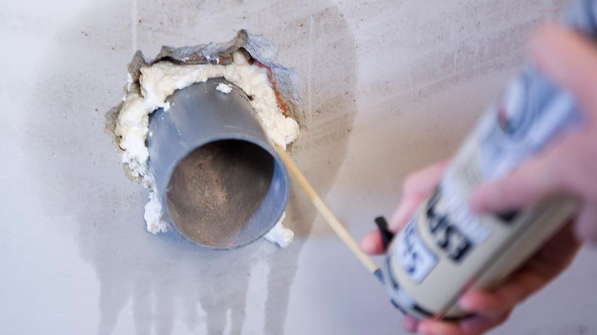 brico 0537 2 aplicacion espuma poliuretano paso 4