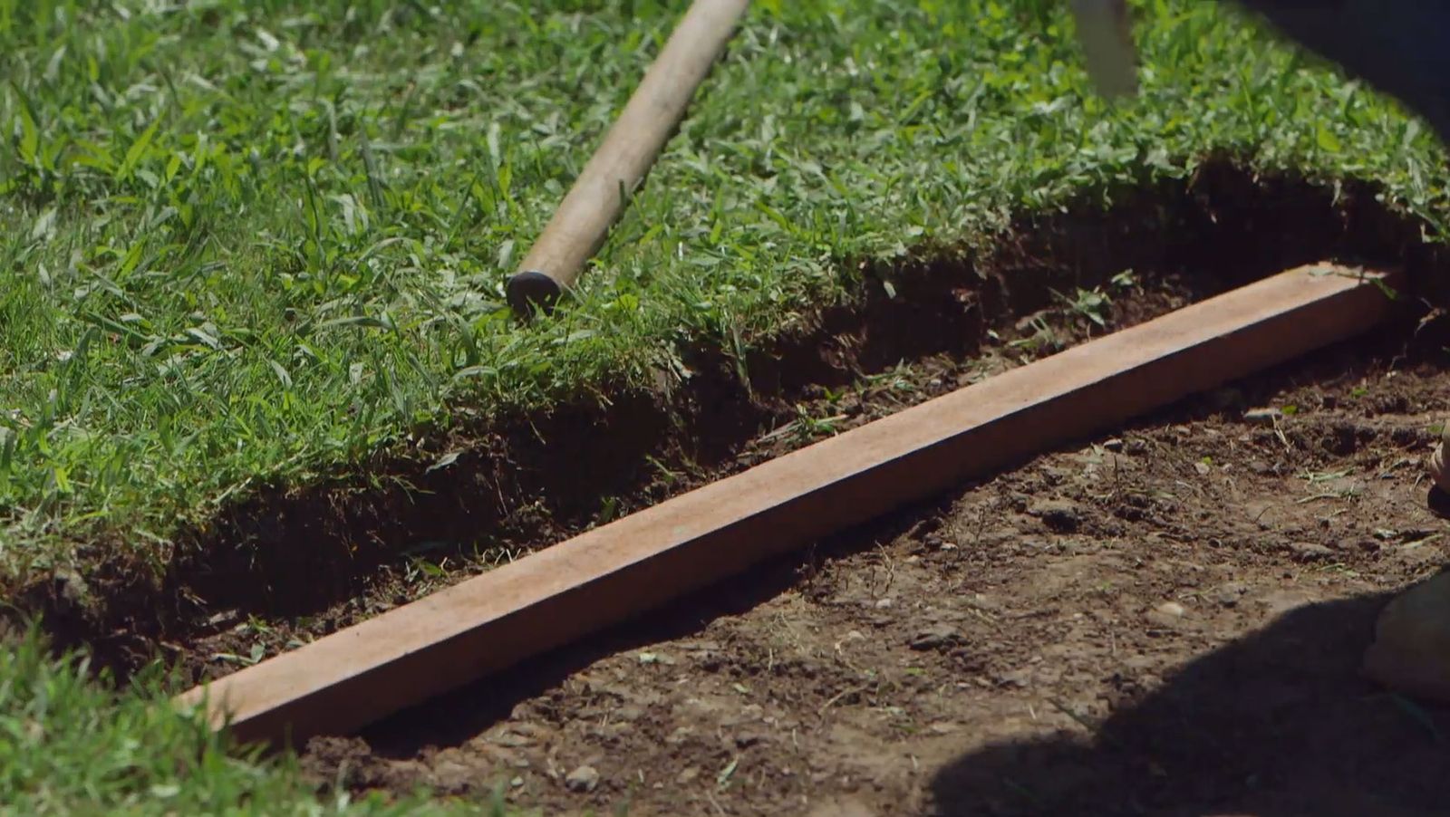 Cómo hacer una solera de exterior de madera paso 5 Cómo hacer una solera de exterior de madera paso 5