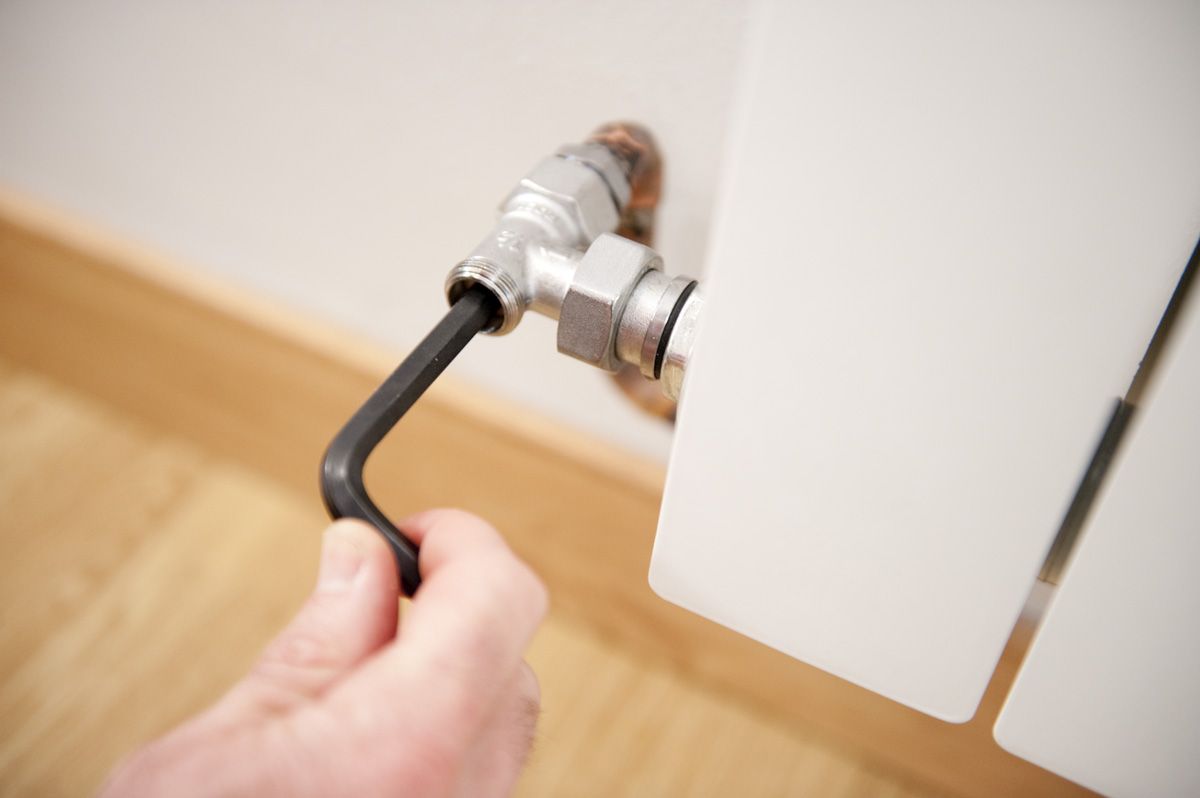 brico 0598 1 sustituir purgador paso 2