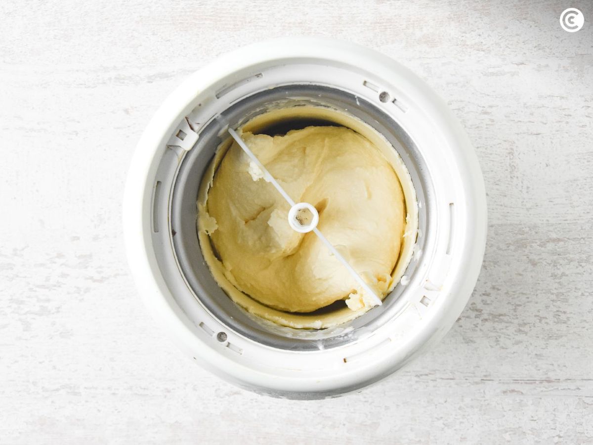 Hacer el helado de leche en la heladera