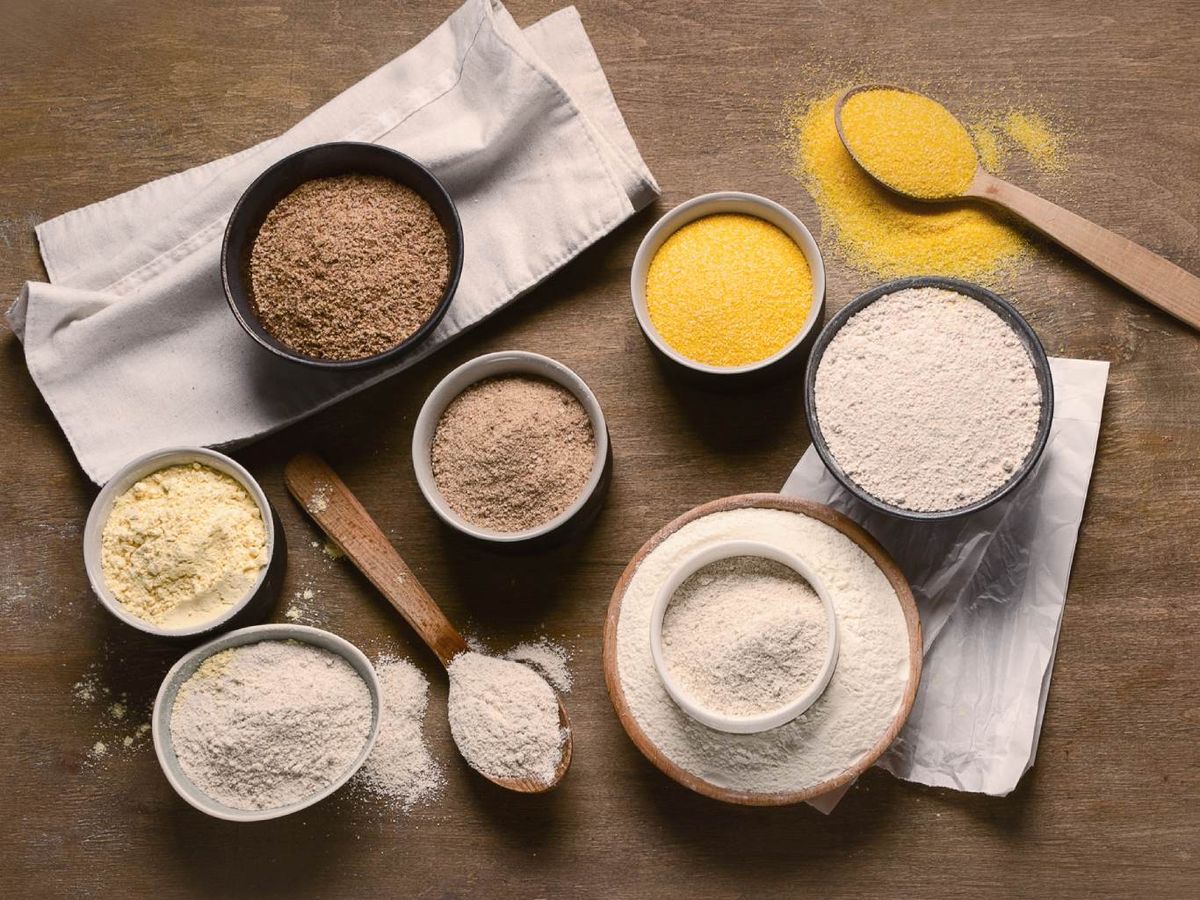 También existen harinas hechas a partir de raíces, tubérculos e incluso frutas