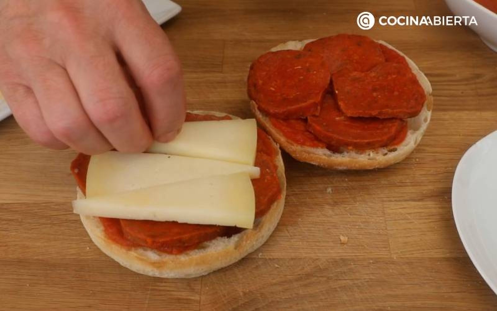 Prepara los paninis de sobrasada y queso Prepara los paninis de sobrasada y queso