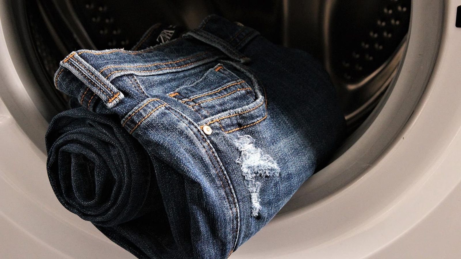 como lavar pantalones vaqueros