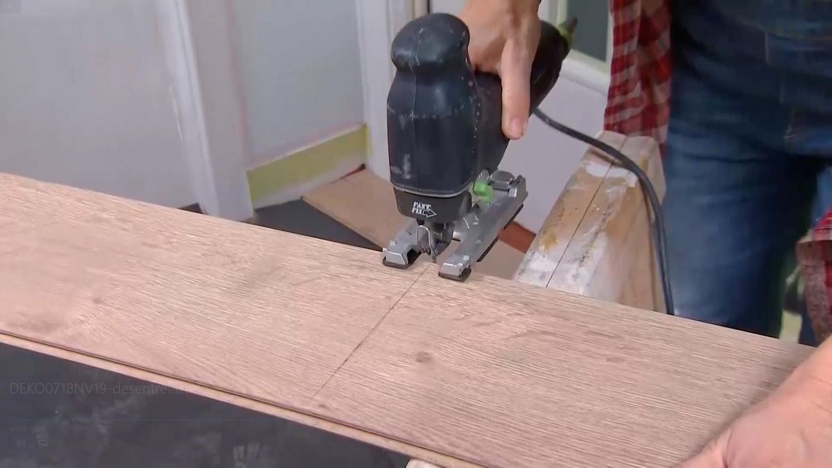 Revestir suelo y pared con lamas roble paso 5