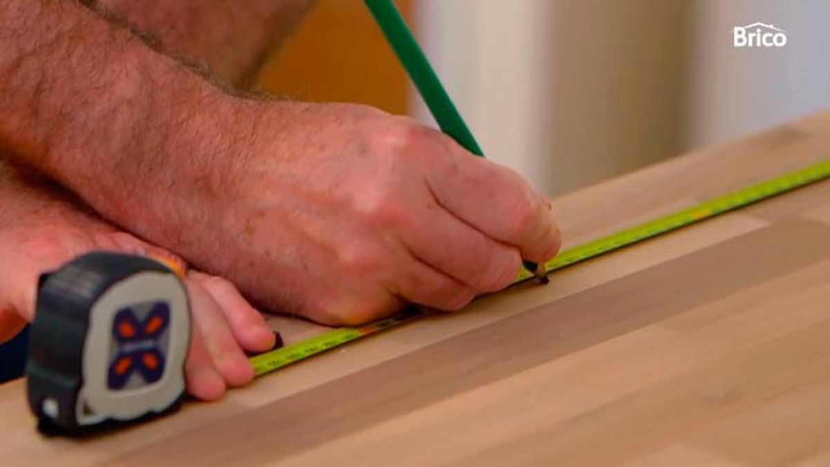 Instalar encimera de cocina de madera paso 1