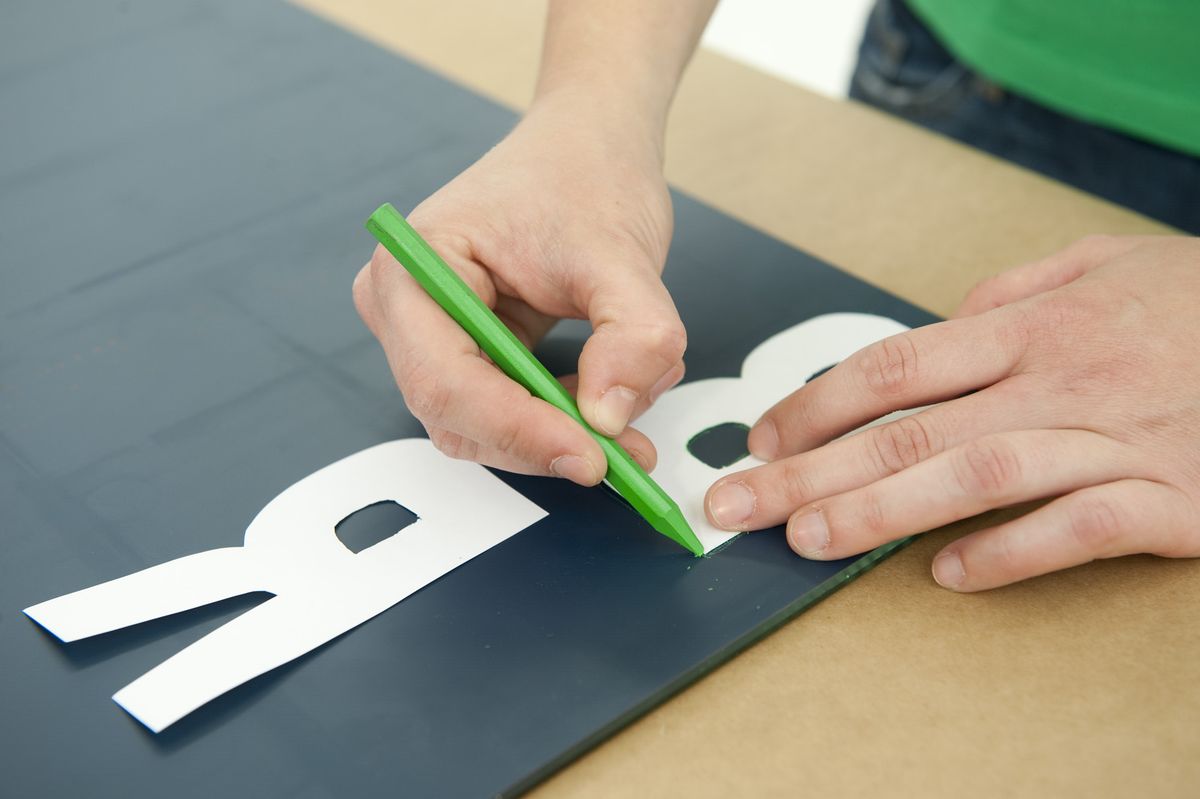 Grabar letras en espejo paso 4