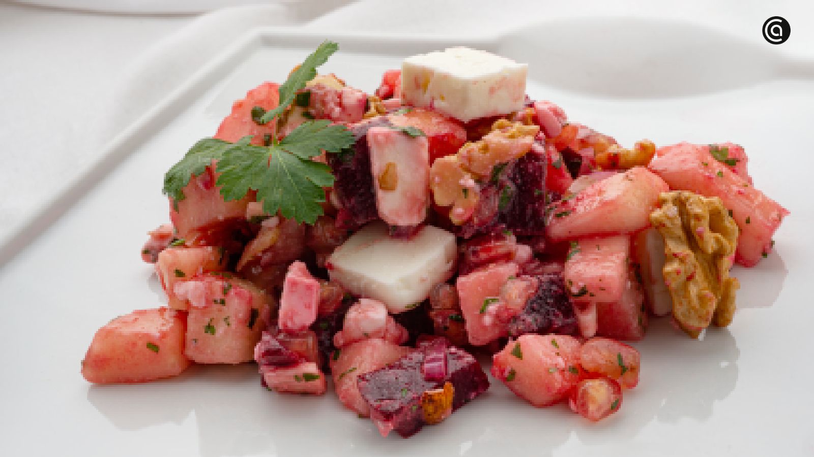 Ensalada de remolacha con pera y granada, receta de Joseba Arguiñano