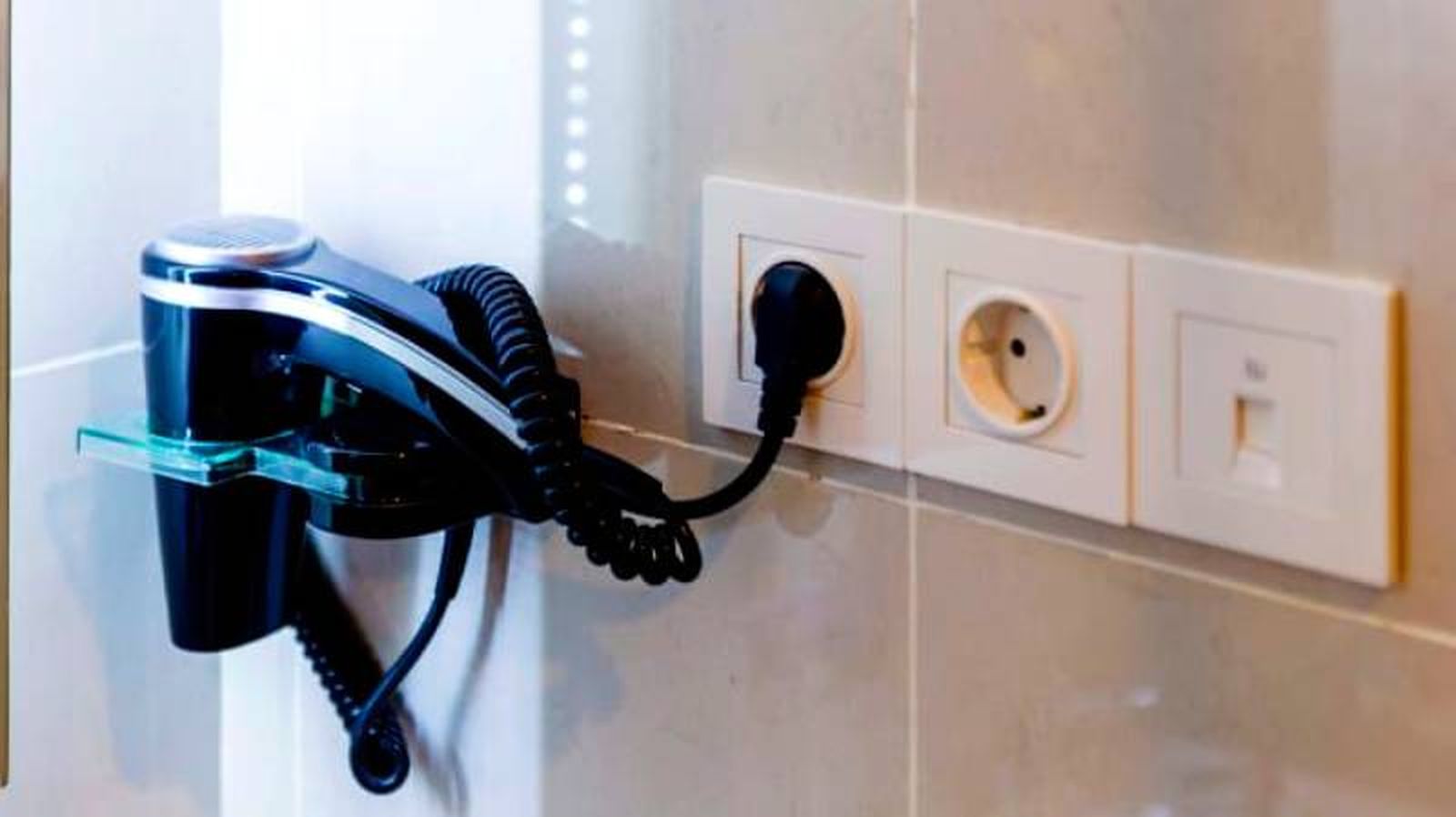 Altura de enchufes en el baño Altura de enchufes en el baño