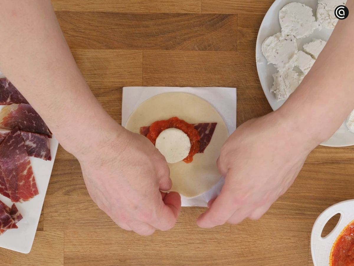 Empanadillas de cecina y queso de cabra - paso 2