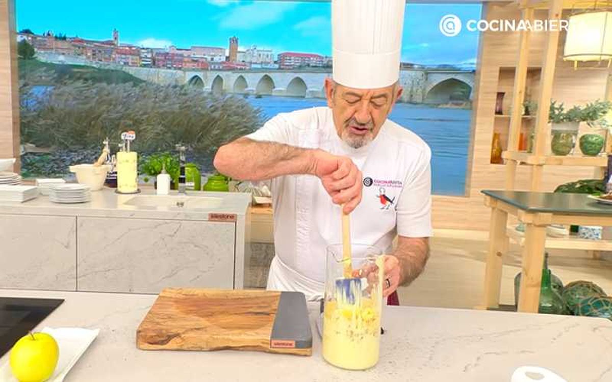 Incorpora la manzana asada