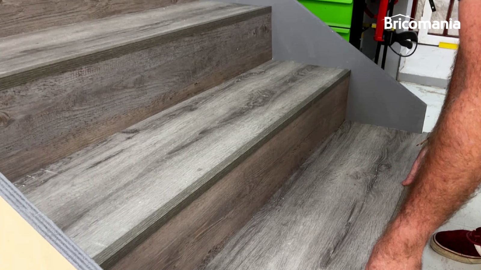 Bricomania 49 forrar escaleras vinilo xl