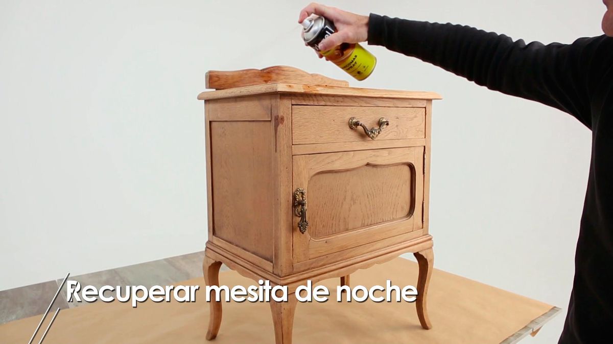 Cómo recuperar una mesita de noche con carcoma paso 3