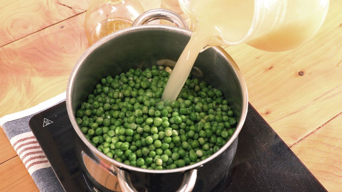 Guisantes con patatas paso 4