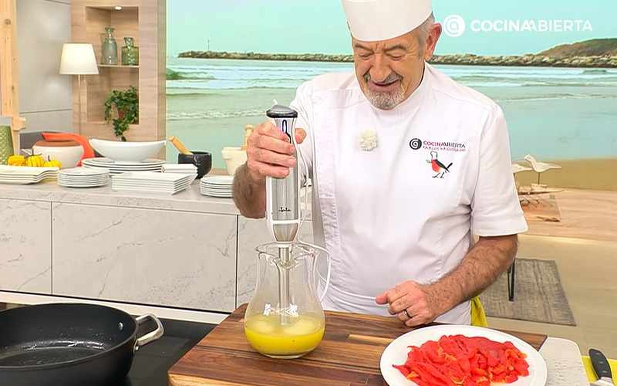 Karlos Arguiñano prepara la salsa pilpil