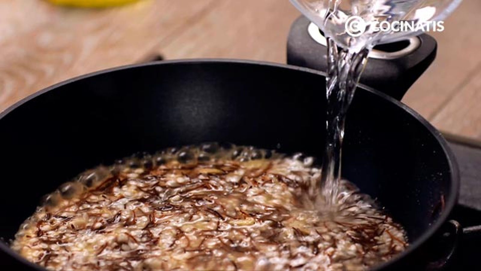 Receta de arroz con fideos, acompañamiento de carnes y pescados paso 3 Receta de arroz con fideos, acompañamiento de carnes y pescados paso 3
