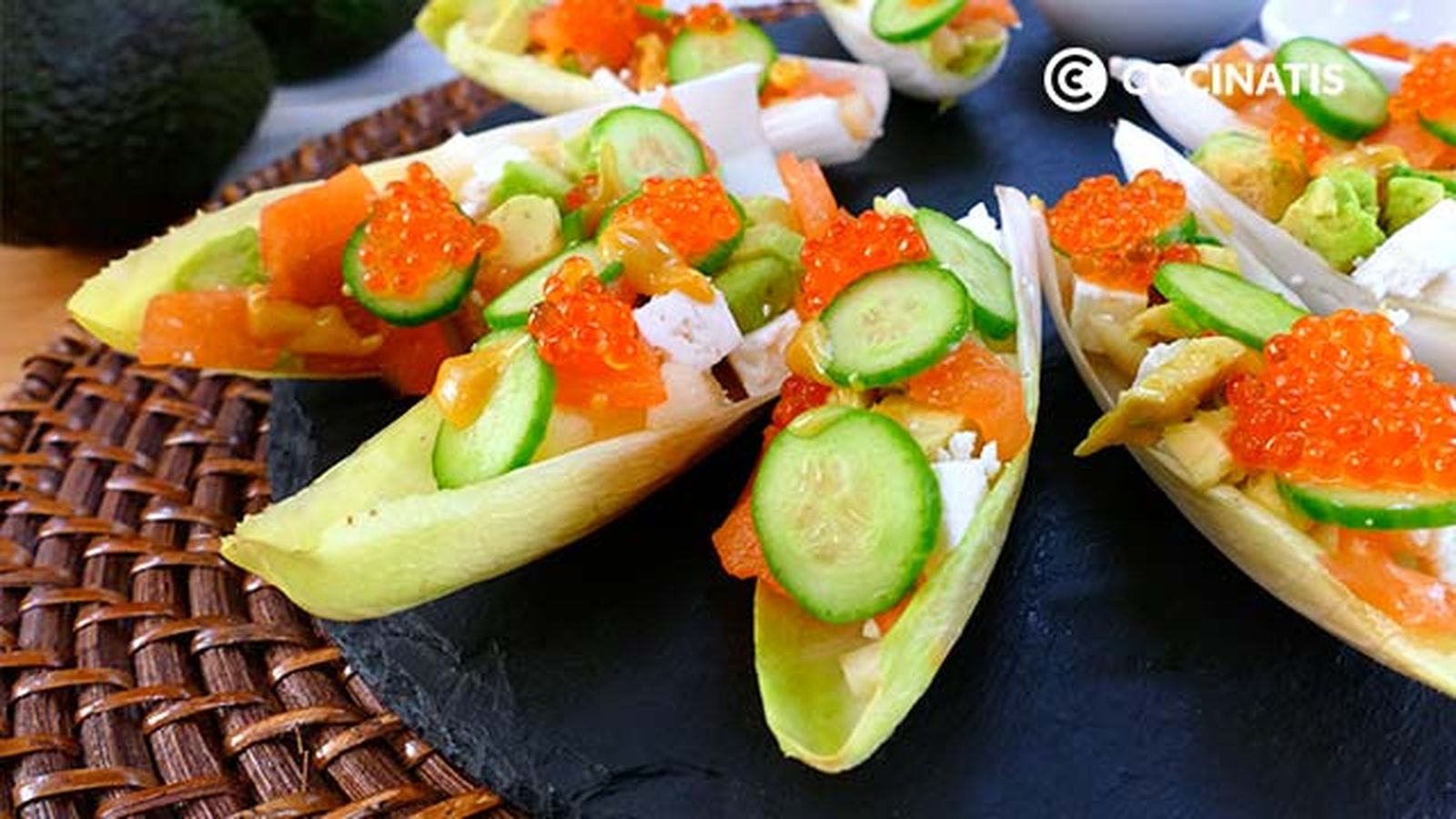 Receta de endivias rellenas con aguacate y salmón ahumado paso 5 Receta de endivias rellenas con aguacate y salmón ahumado paso 5