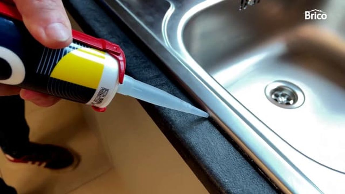 pegar fregadero sobre encimera 6