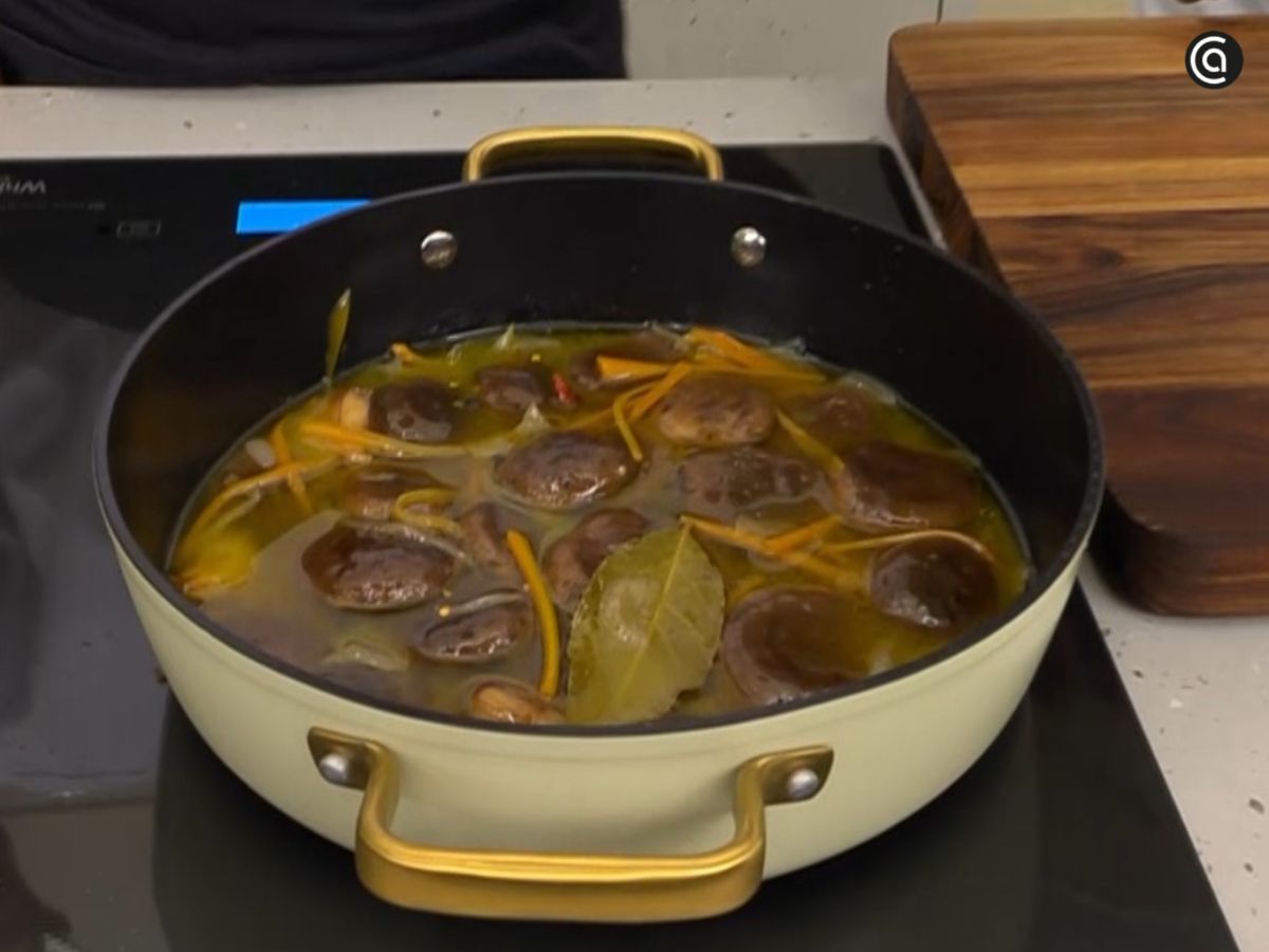 Dejamos reposar para que los sabores se asienten.