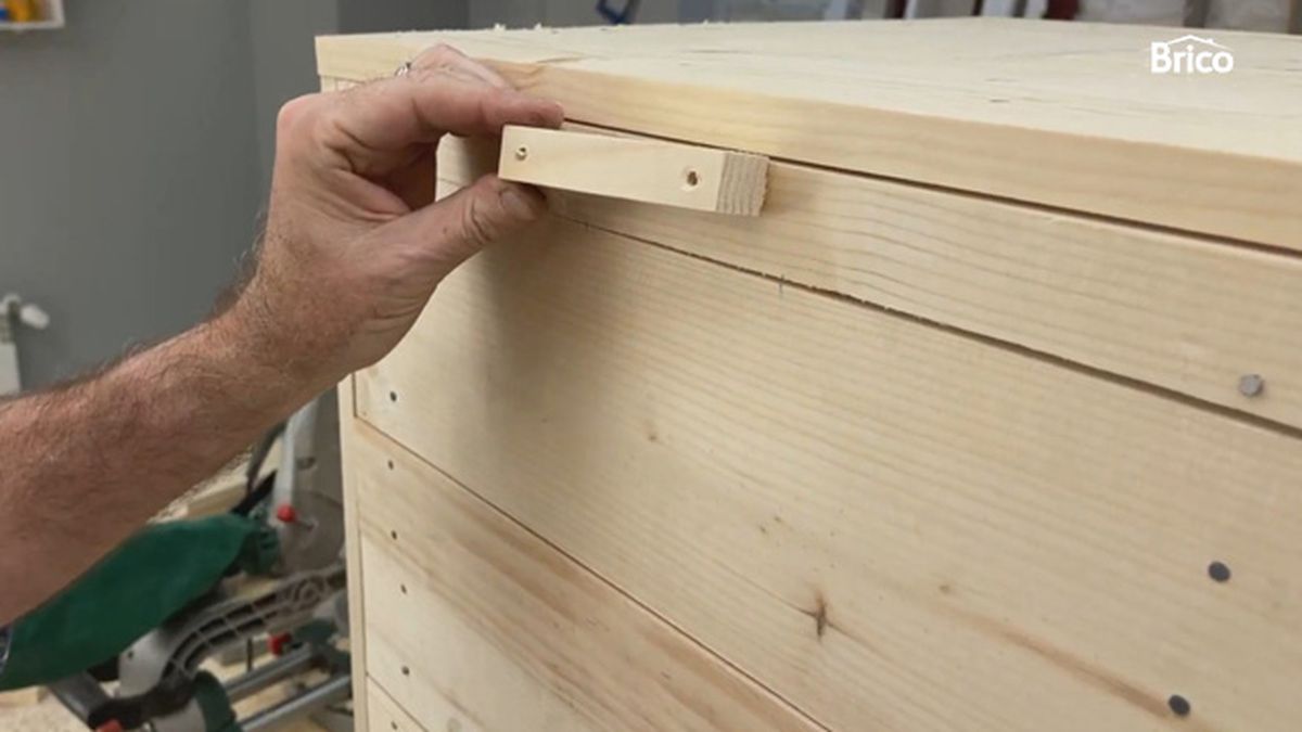 Como tunear una cómoda con madera paso 8