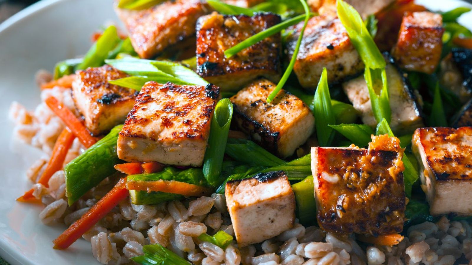 Arroz con tofu marinado Arroz con tofu marinado