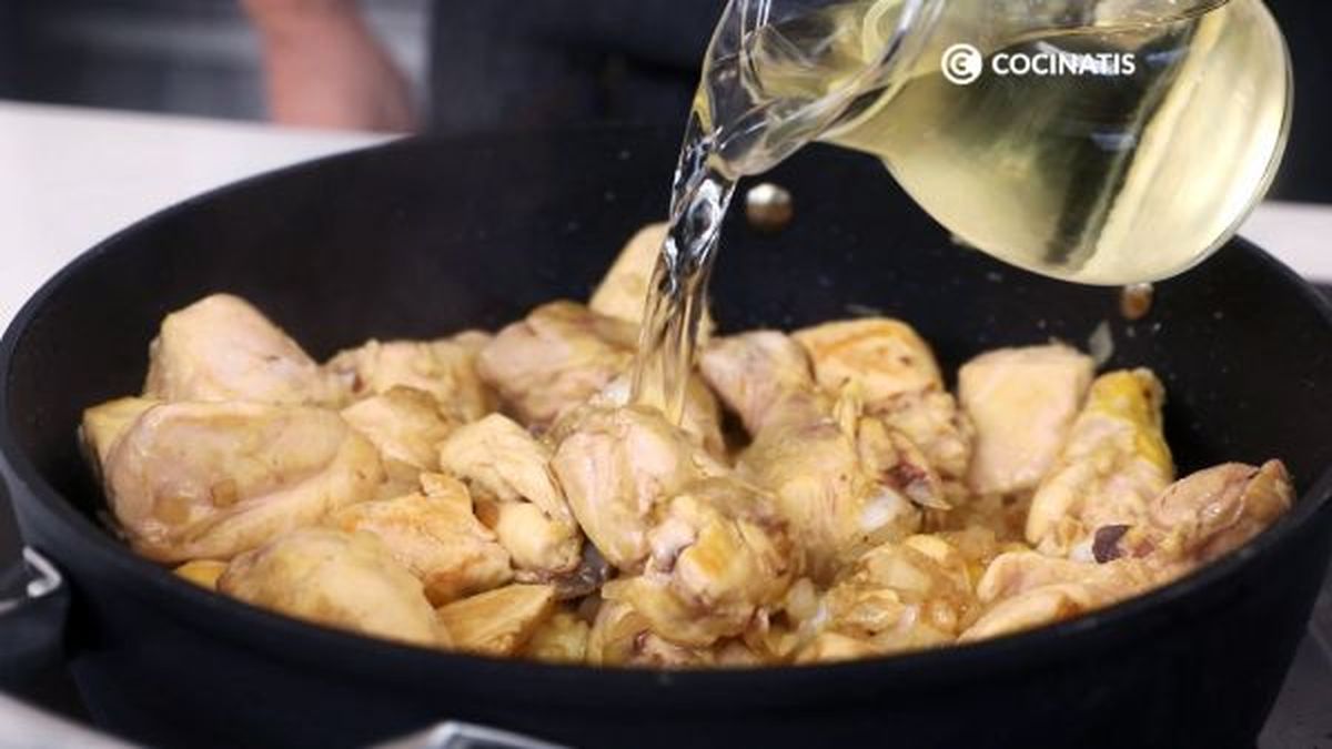 CTIS1057 receta pollo en pepitoria paso 3