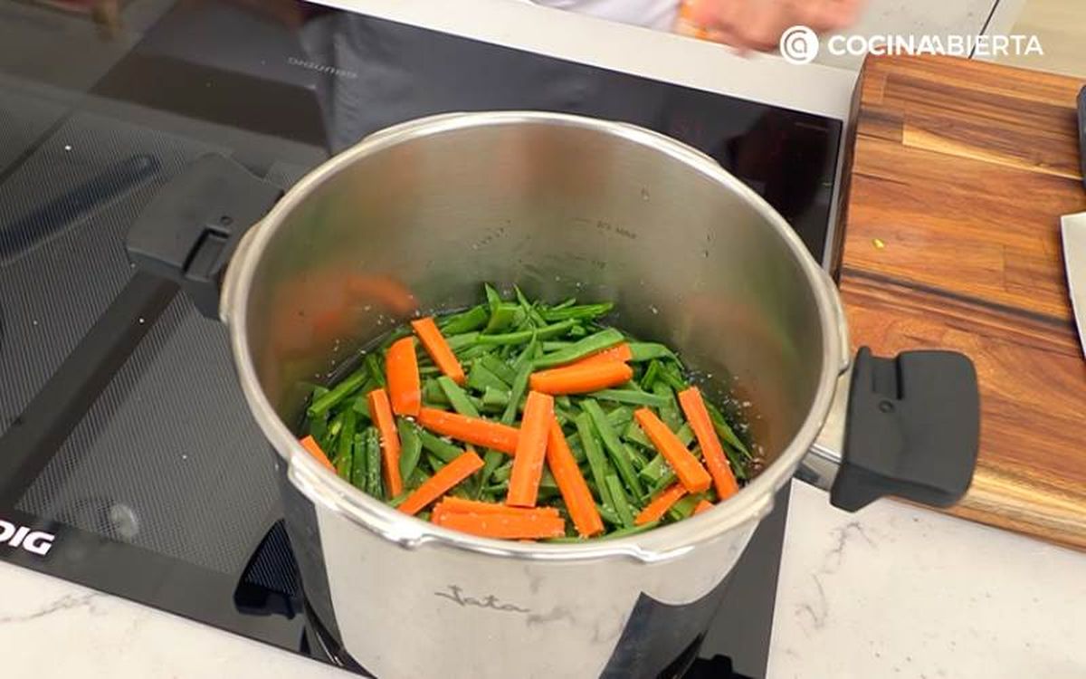 Cuece las hortalizas durante 3-5 minutos