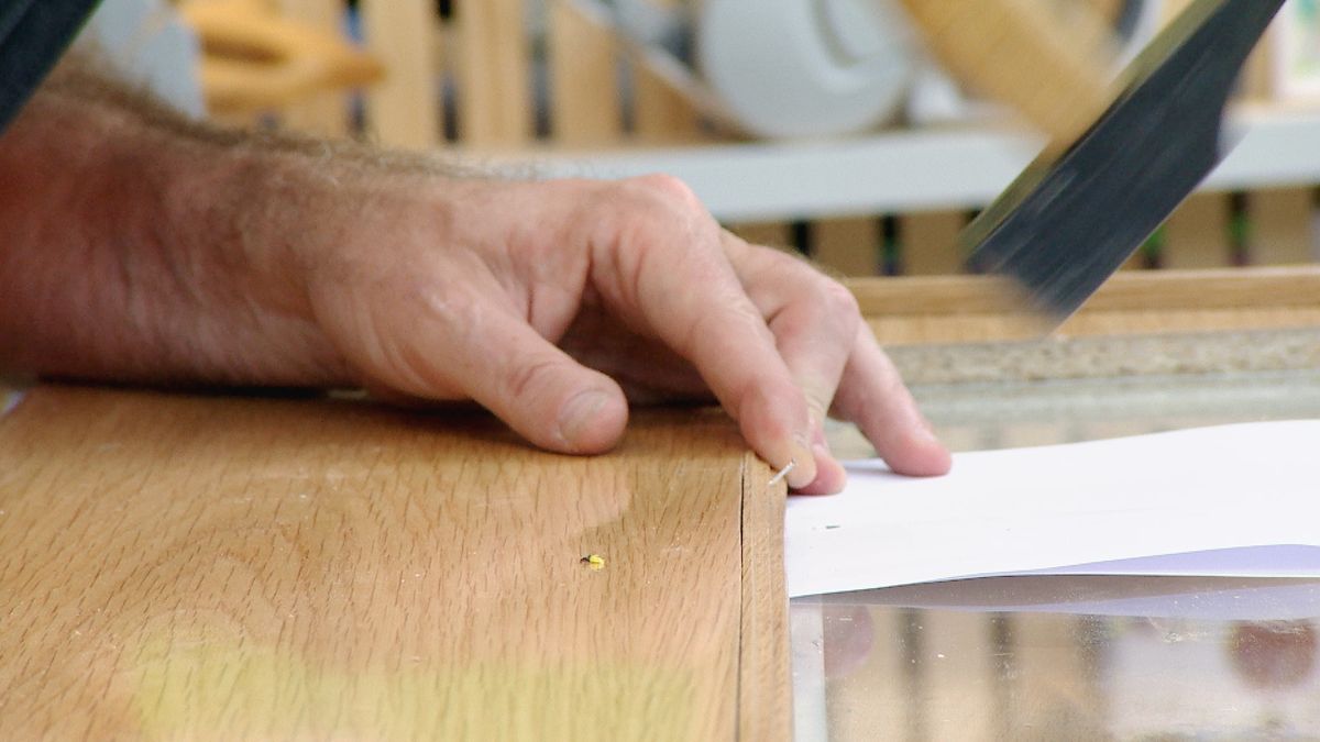 Crear una ventana en una puerta paso 9