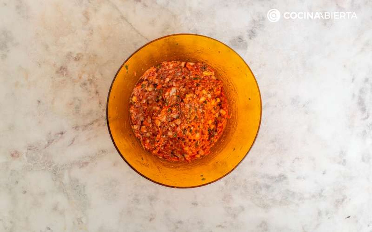 Mezcla los ingredientes