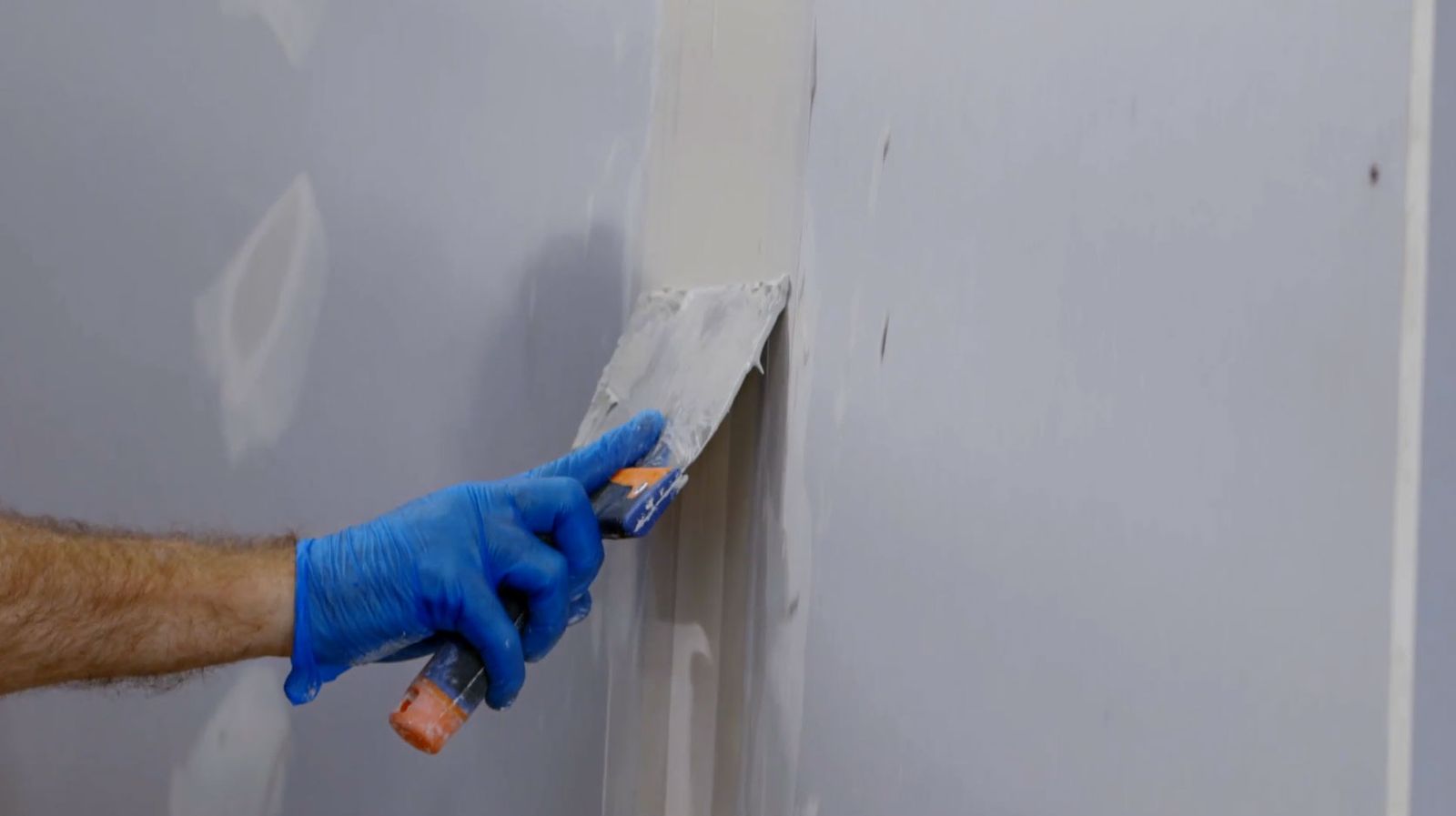 Cómo instalar un trasdosado en una pared paso 8 Cómo instalar un trasdosado en una pared paso 8