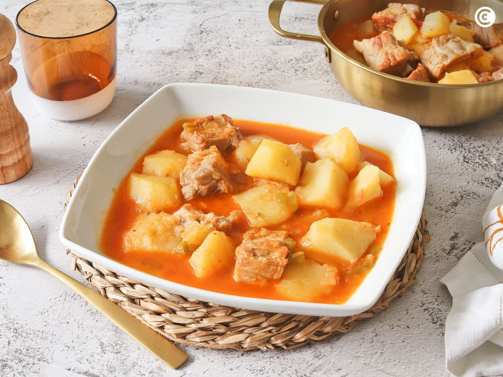 Patatas con costillas