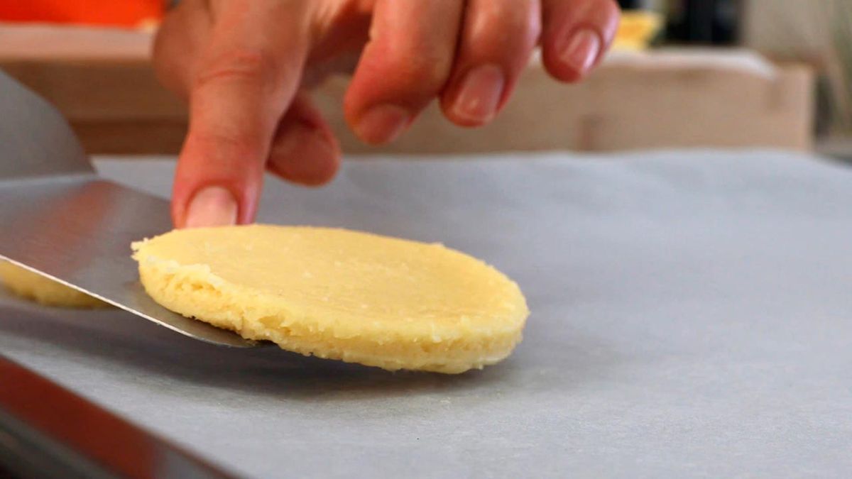 Receta de sombreros de bruja para Halloween  paso 2