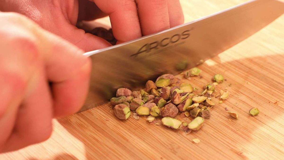 Pollo con tomate y patatas fritas   Paso 1