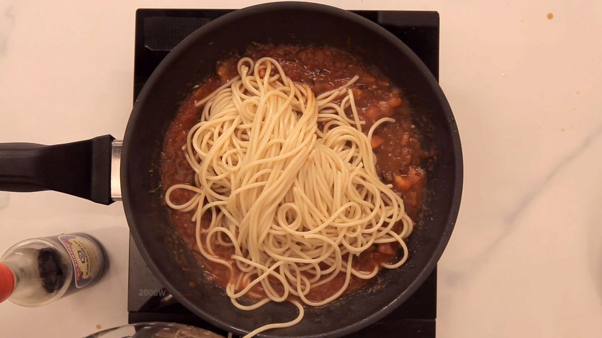 015 espaguetis salsa tomate berenjena salsa kikkoman paso 07