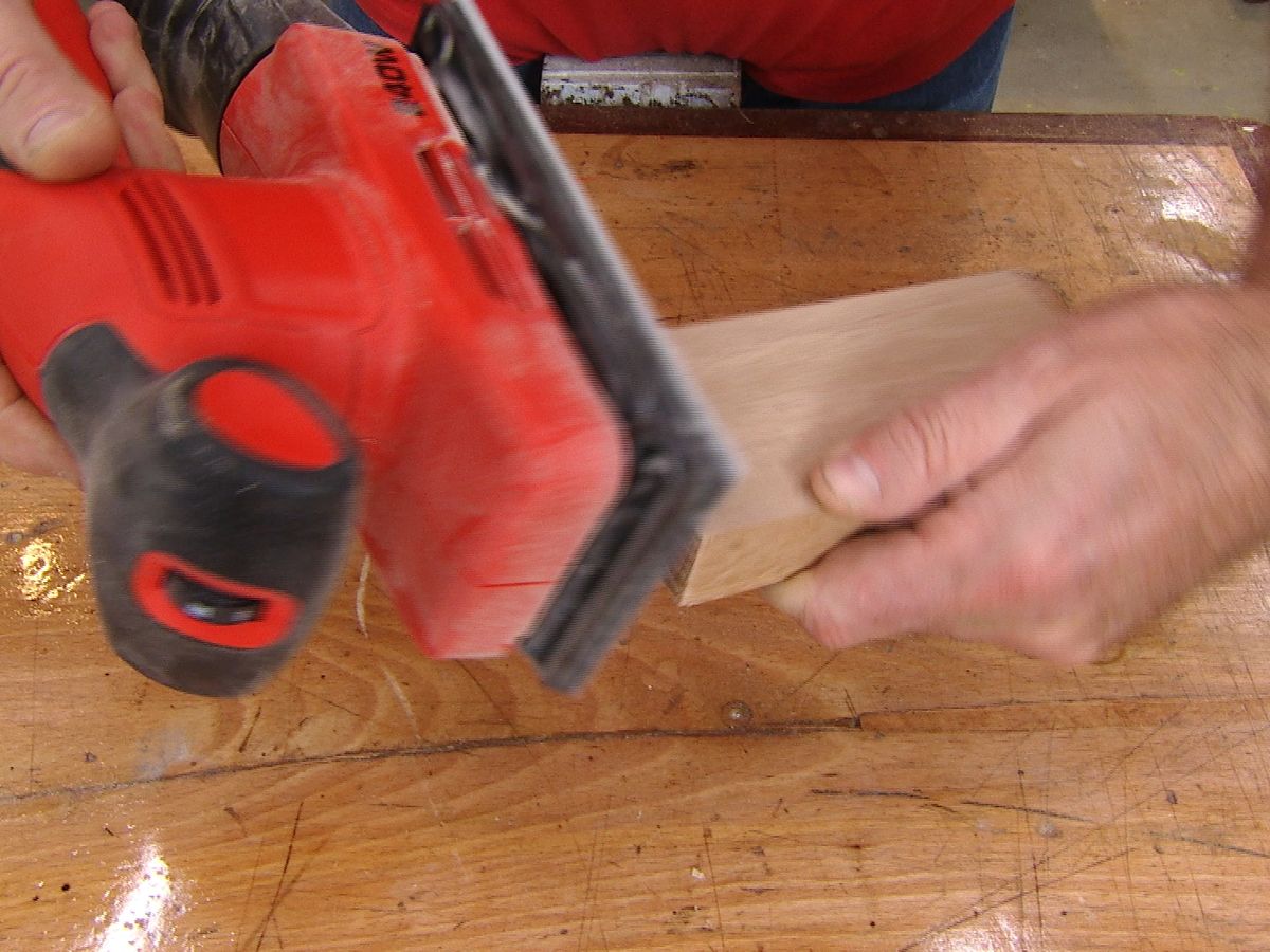 Cómo hacer un cascanueces rústico paso 2