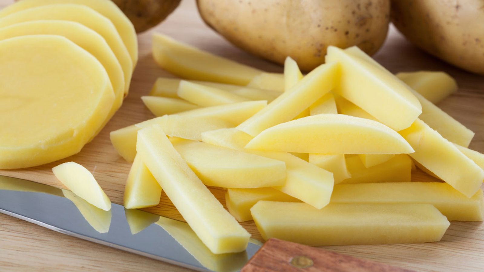 como hacer patatas fritas perfectas engorden menos pelar cortar como hacer patatas fritas perfectas engorden menos pelar cortar